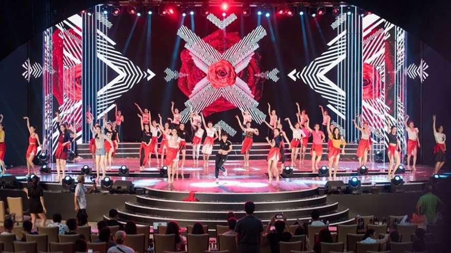 Grand stage revealed ahead of final night for southern region