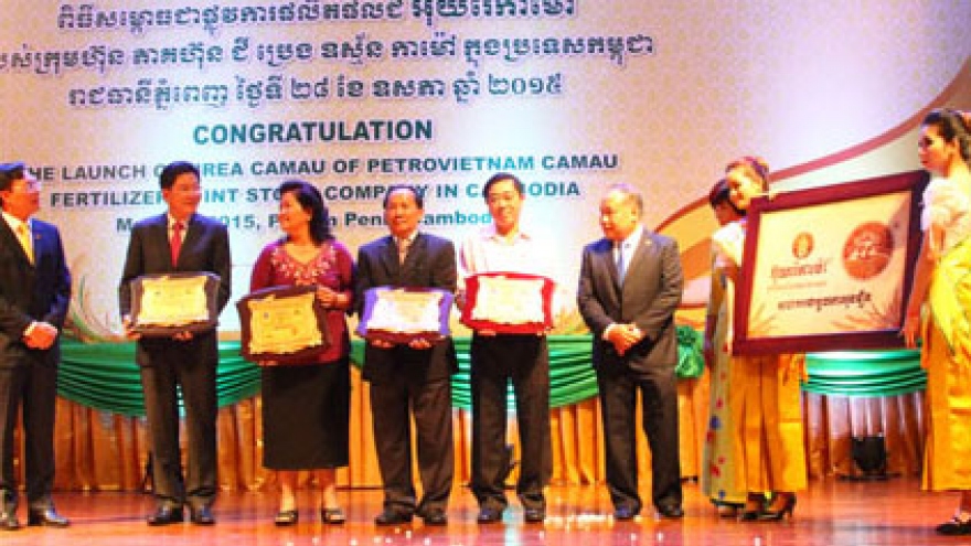 Ca Mau fertilisers make debut in Cambodian market