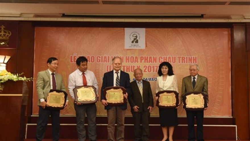 Vietnamese-French academic wins Phan Chau Trinh prize