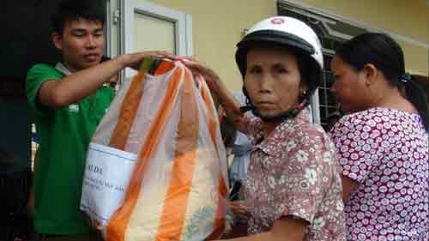 
        Quang Tri supports farmers affected by mass fish deaths
                              