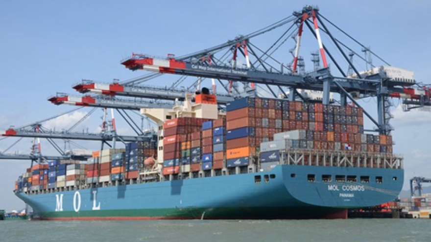 Vietnam builds a $1.7 billion port