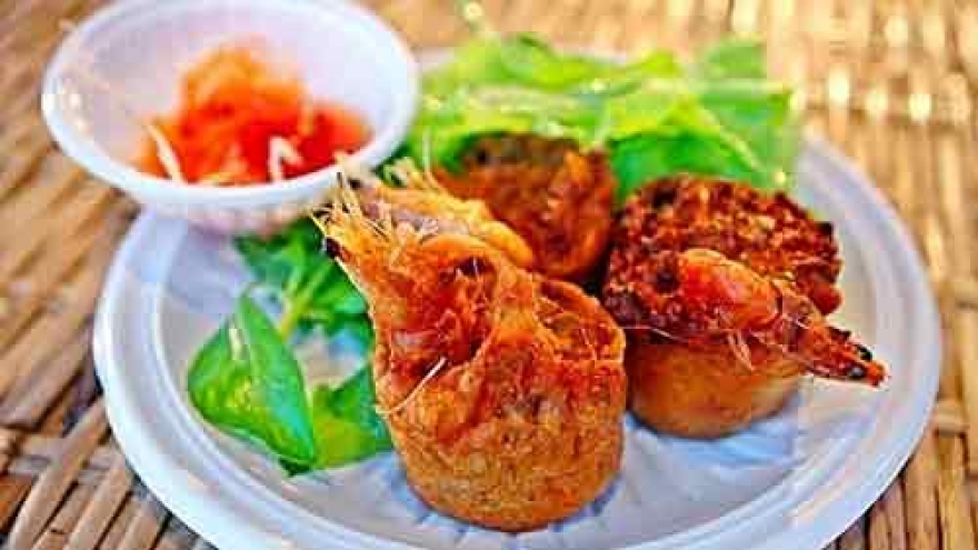 'Cong' cake - a specialty of Can Tho city