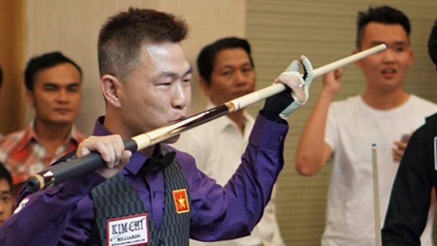 Cueist Cam makes history in Vietnam