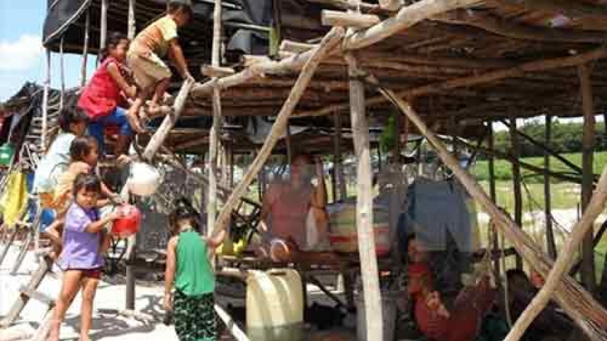 PM urges help for Vietnamese from Cambodia