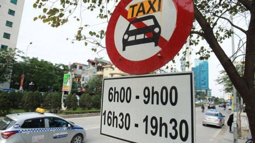 Rush hour ban for taxis on several Hanoi streets 
