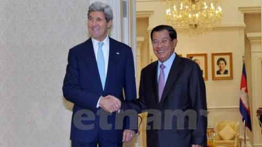 Cambodia PM talks with US Secretary on regional issues