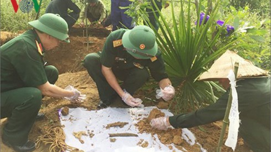 Vietnam receives remains of 33 volunteer soldiers and experts from Cambodia