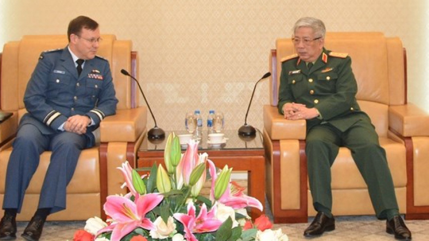 Vietnam ready to build defence policy dialogue mechanism with Canada