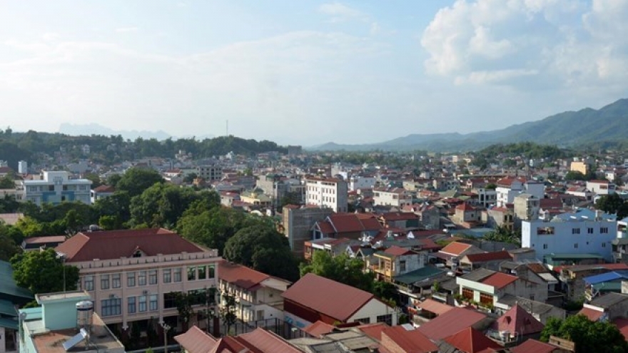 Meeting to promote Cao Bang as ideal for investment, trade, tourism