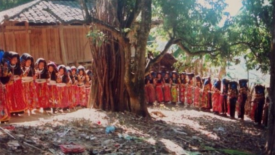 Funeral ceremony of the Lo Lo