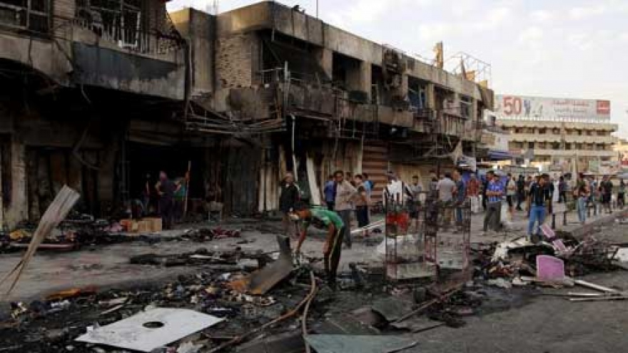 Car bomb kills 20 in Baghdad Shi'ite district
