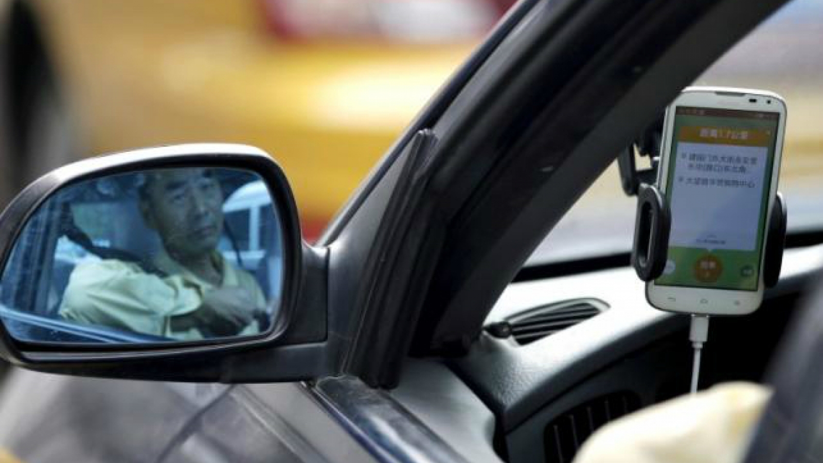 Chinese car-hailing app to rival Grab, Uber in Vietnam