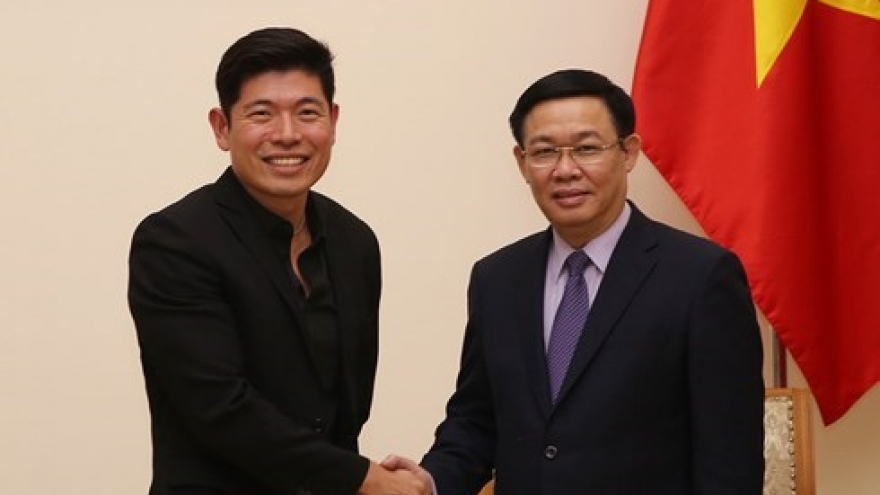 Deputy PM: Vietnam supports cashless payments