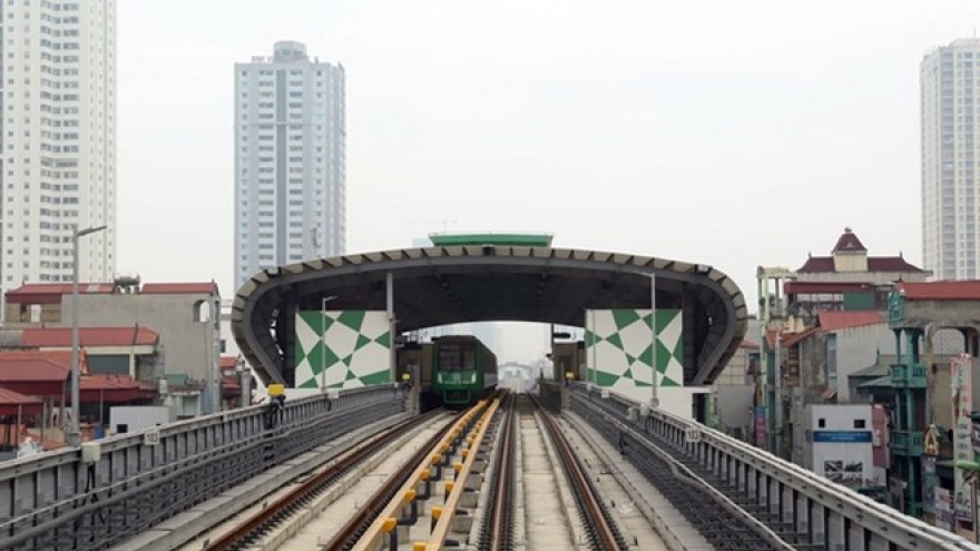 Cat Linh-Ha Dong railway connected to national grid for trial operation