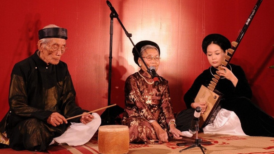 Standard rules in performing Ca Tru folk singing restored