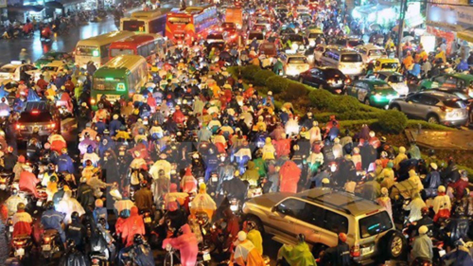 Binh Tien Bridge and Road project launched in HCM City