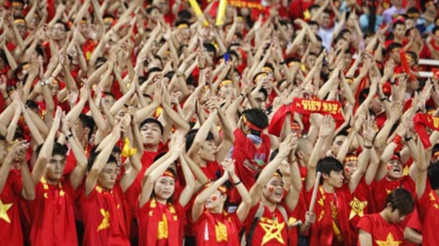 Singers boost morale of Vietnamese athletes at SEA Games