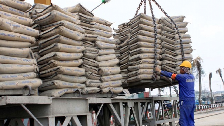 PM kicks start construction of Minh Tam Cement Plant