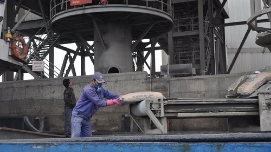Vietnam struggles to boost cement exports