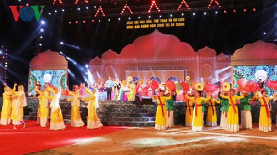 Cham Culture, Sports and Tourism Festival opens in An Giang