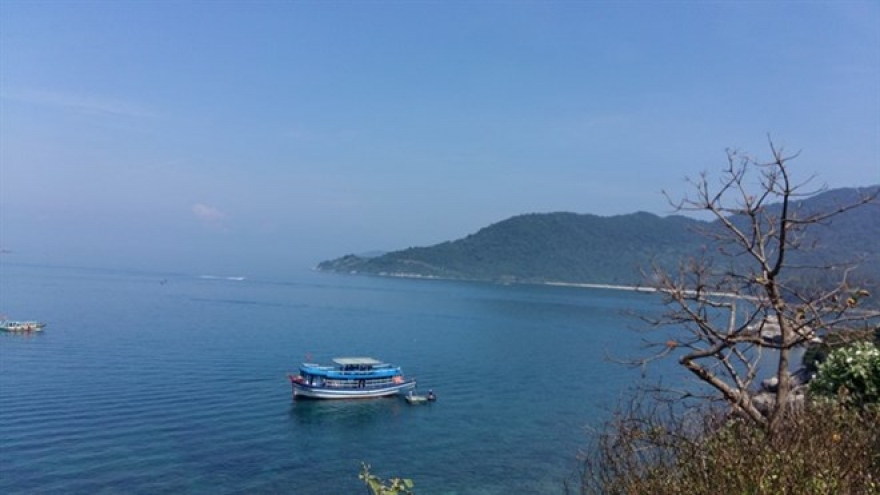Cham Islands acts to eliminate plastic waste