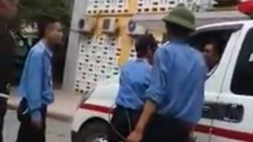  Vietnamese hospital guards fired for preventing dying patient from exiting