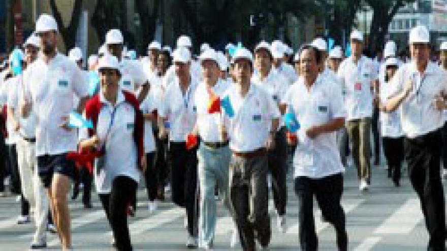 Annual peace run celebrates capital city's liberation