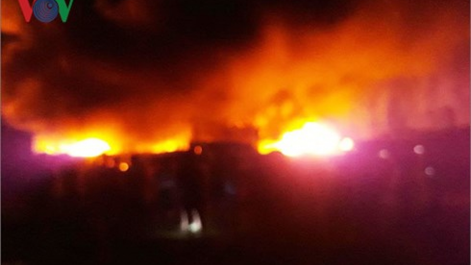 Fire destroys Quang Nam scrap warehouse