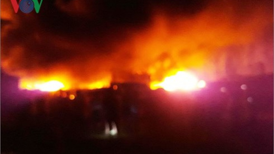 Fire destroys Quang Nam scrap warehouse