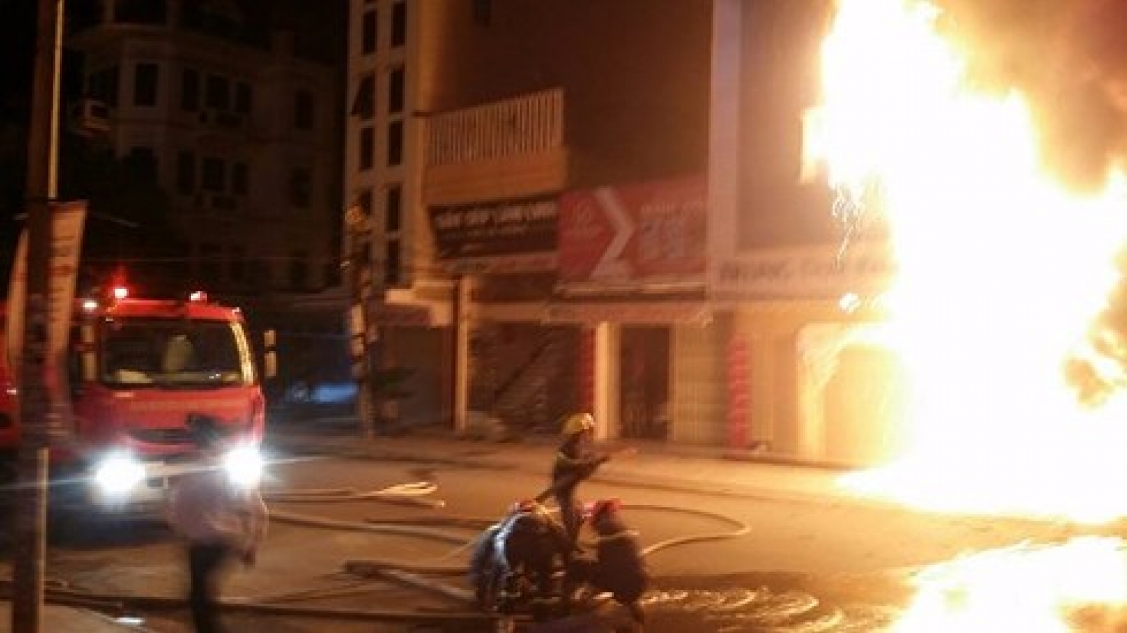10-year old girl escapes Thanh Hoa house fire