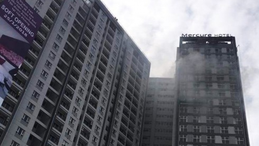 Fire rips through Hai Phong’s tallest building