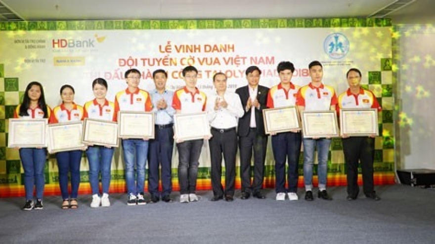 Vietnam chess teams receive US$25,000