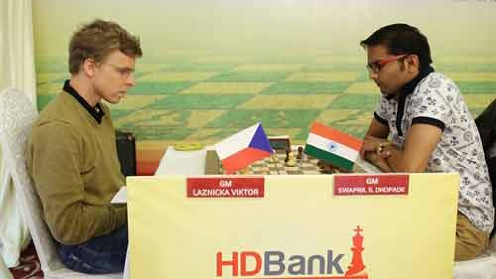 Laznicka takes lead at chess tourney