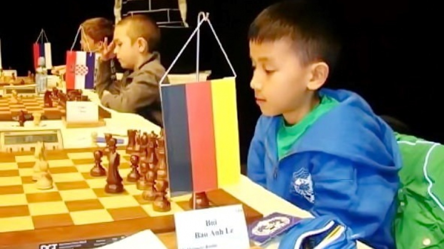 Anh wins U10 chess event in Germany championship