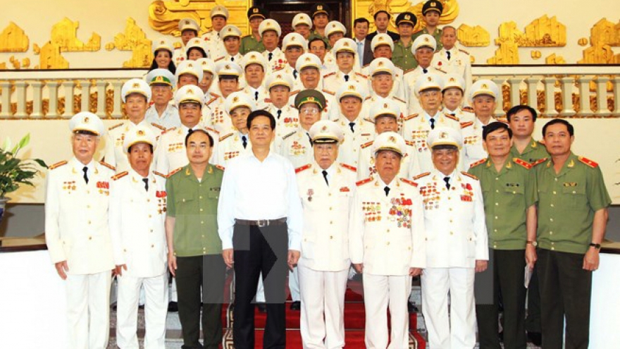 PM meets with security volunteers fighting in southern battlefields