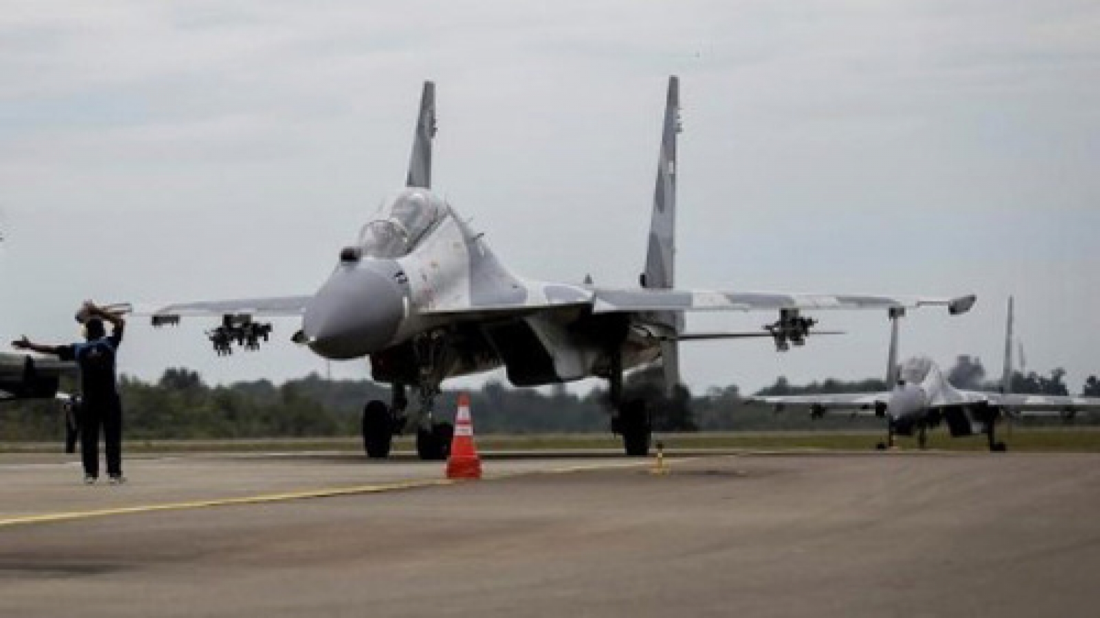 Indonesia holds military drill in East Sea