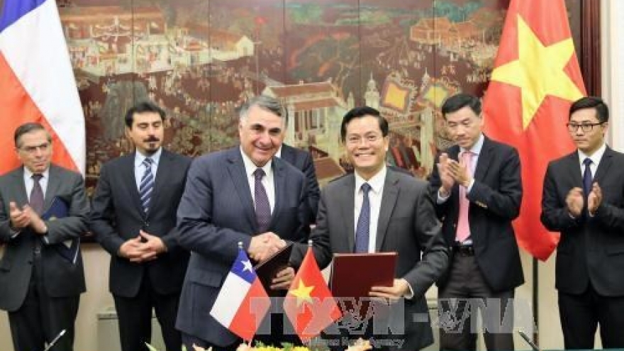 Chilean Deputy Foreign Minister visits Vietnam