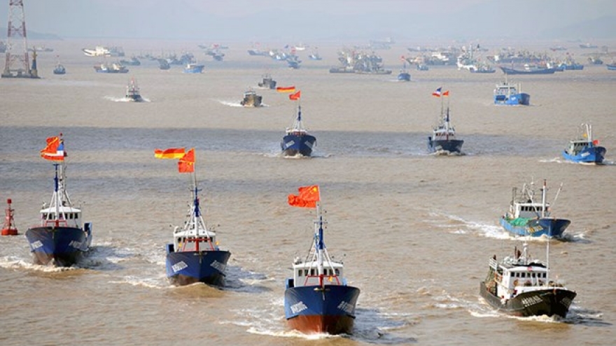 
        China accused of using navy to intimidate fishing vessels in East Sea
                              