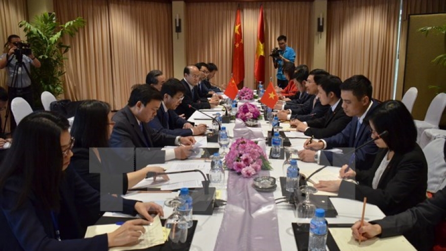 Deputy Prime Minister meets Chinese FM in Cambodia 