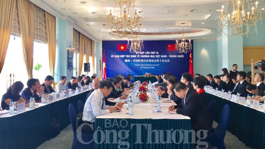 Vietnam, China seek measures to balance trade