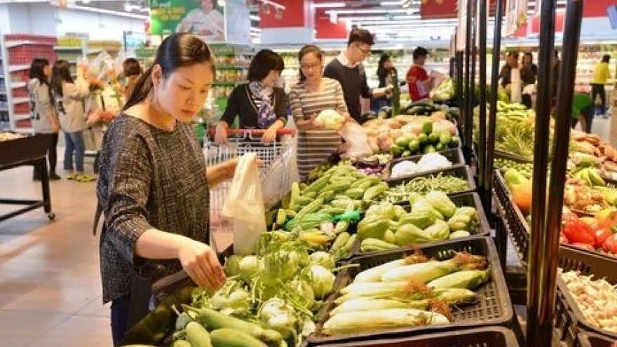 Consumer spending soars as Tet nears