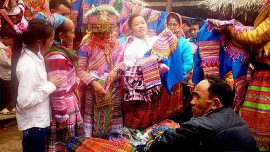 Trading sessions in northwestern Vietnam