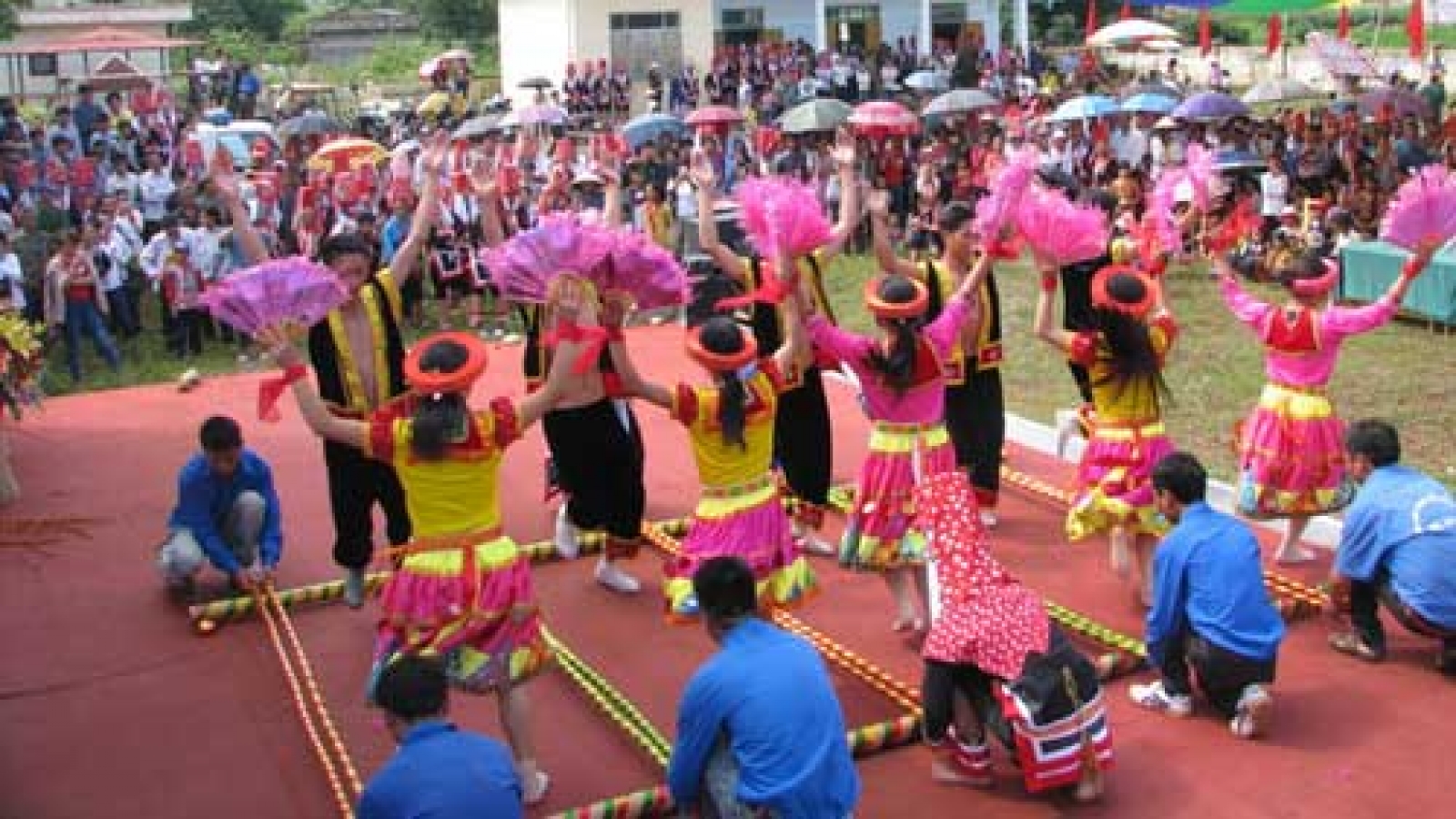 Love Market in Quang Ninh province
