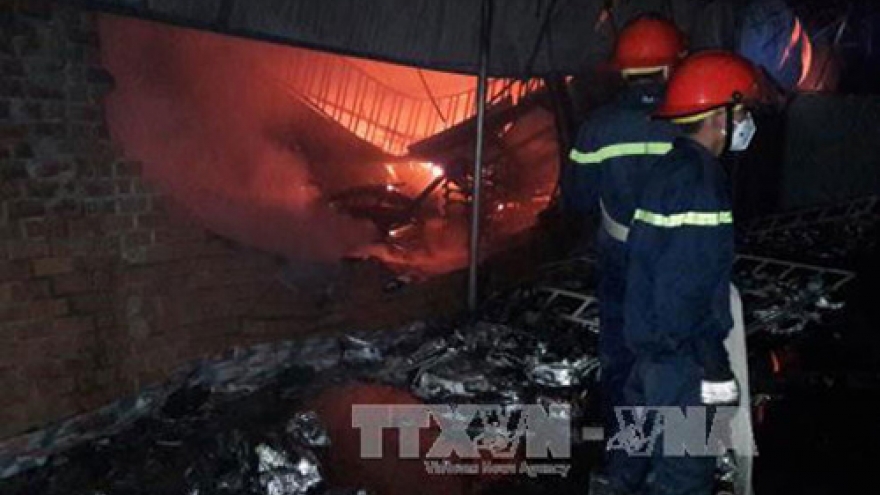 Midnight fire kills 2 in Binh Phuoc market