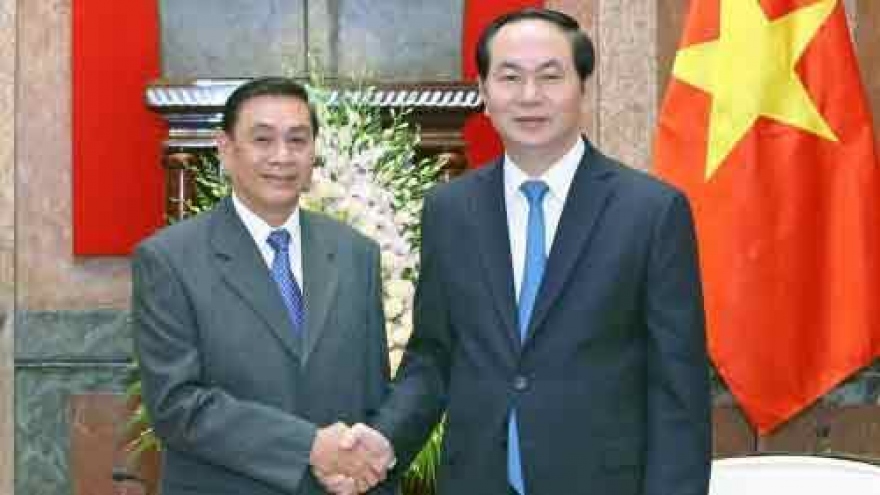 President hosts head of Lao Presidential Office