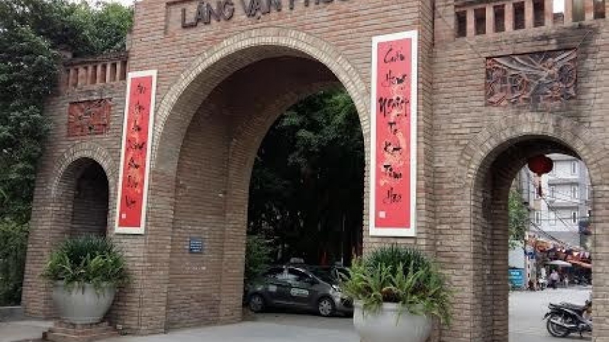 Van Phuc, a village with a 1000-year silk weaving tradition