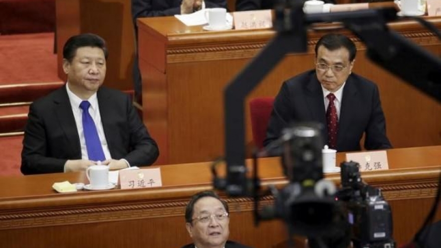 China's premier says economy faces greater difficulties in 2016: state radio