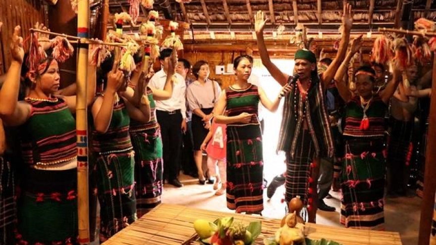 Civil engagement for ethnic minorities