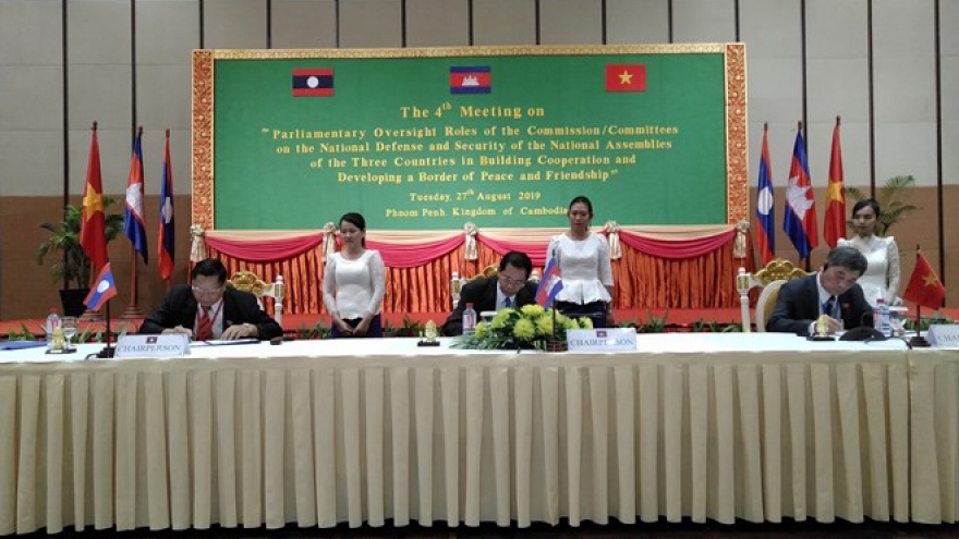 CLV parliamentary committees agree to boost cooperation