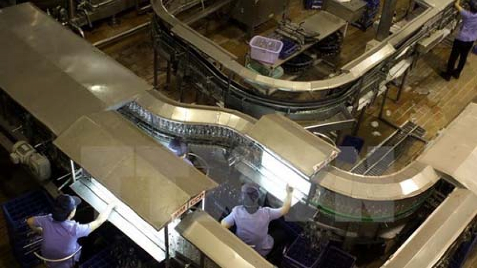 Industrial production index expands by nearly 7%